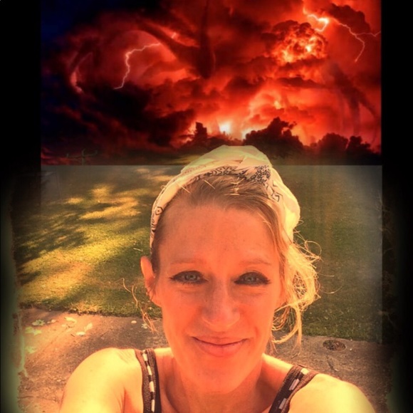 Meet your Posher, Kimberly - Picture 2 of 4